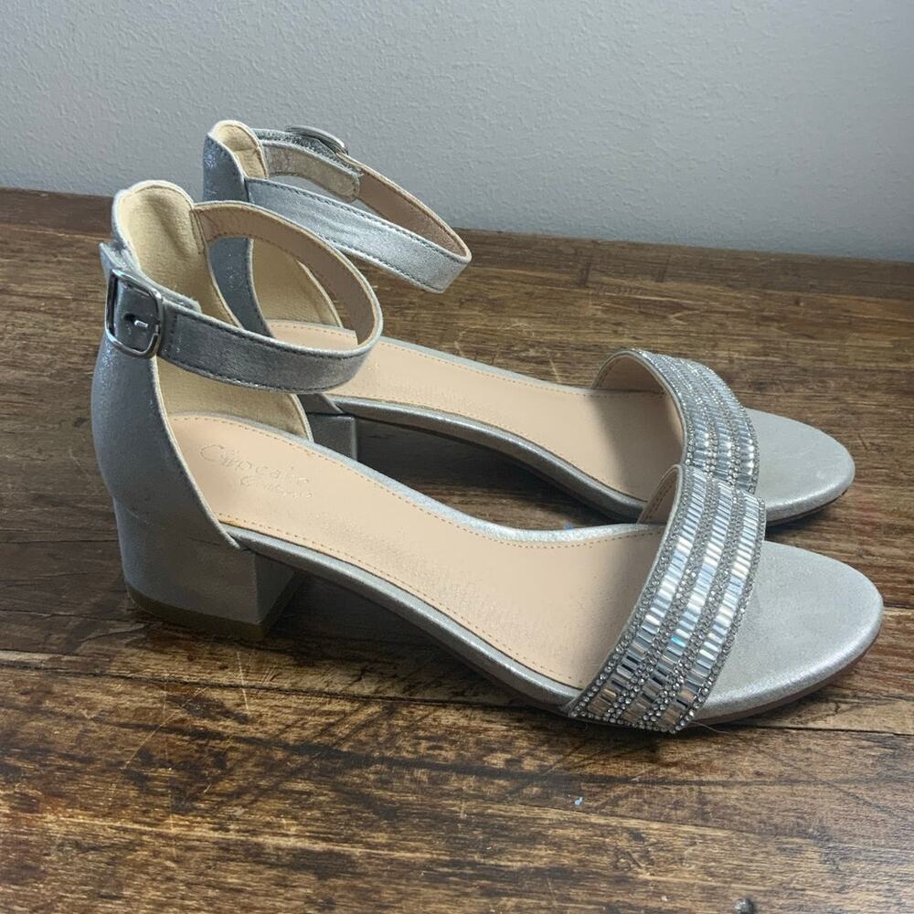 Cupcake Couture Silver Girls Heels dress shoes‎ size 3